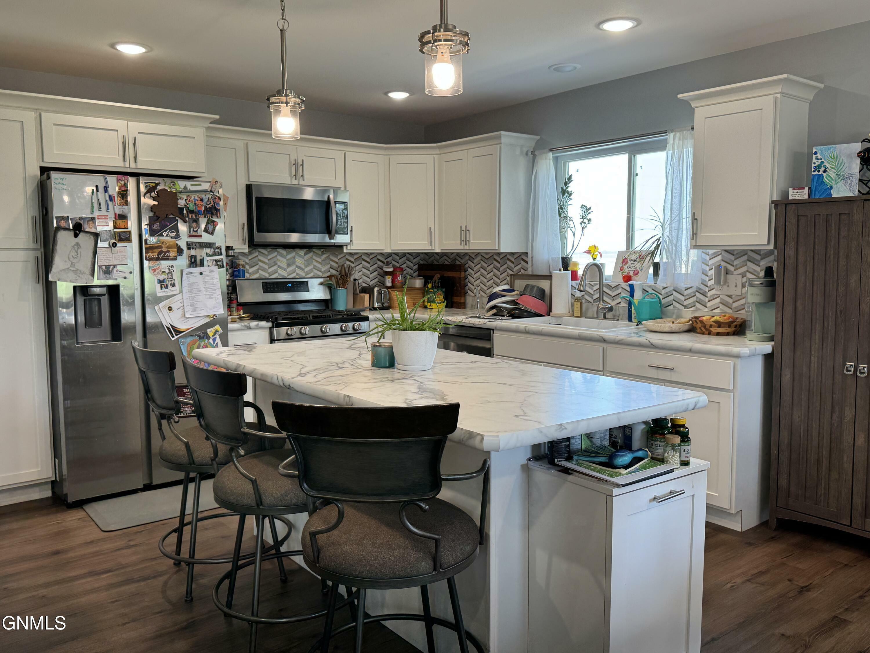 Property Photo: 215 7th Avenue NE ND 58854