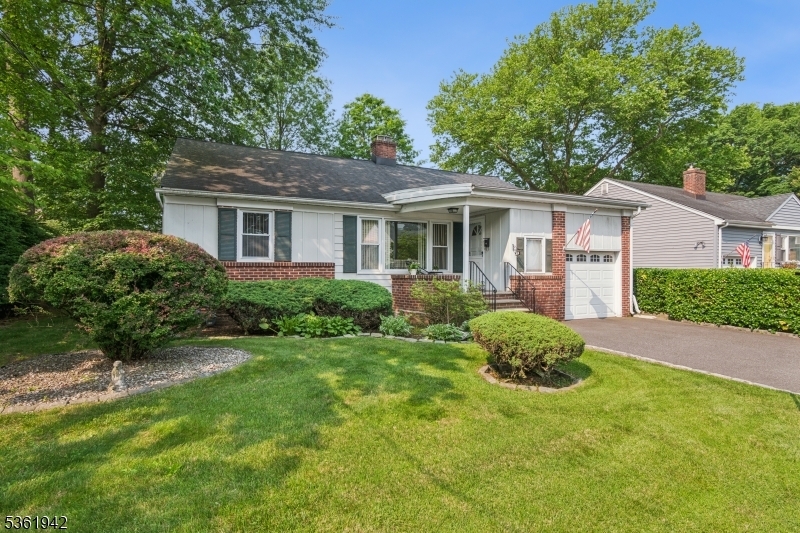 39 Kew Dr  Springfield Twp. NJ 07081 photo