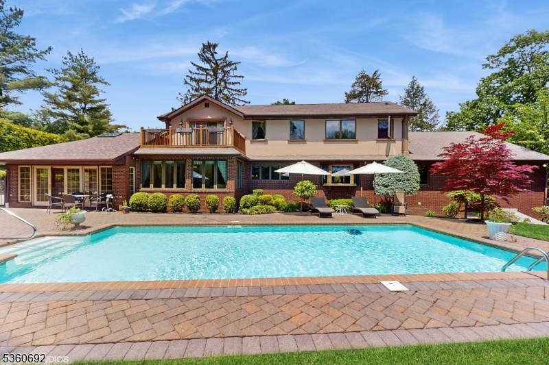 Property Photo: 1 Woodmere Ct NJ 07006