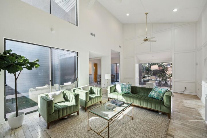 Property Photo: 8800 Woodway Drive 15 TX 77063