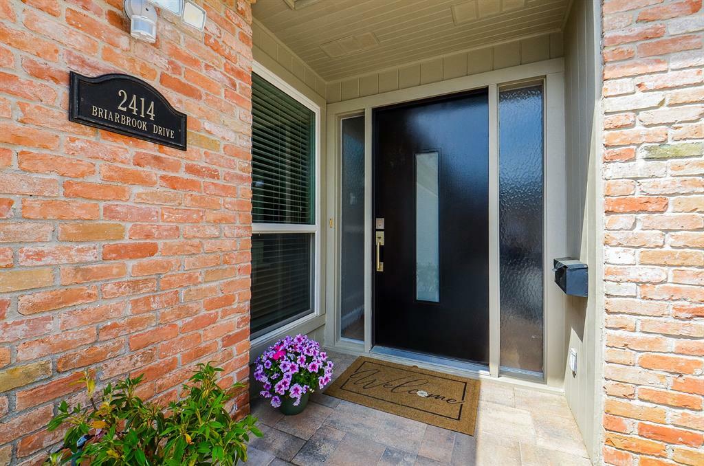 Property Photo:  2414 Briarbrook Drive  TX 77042 