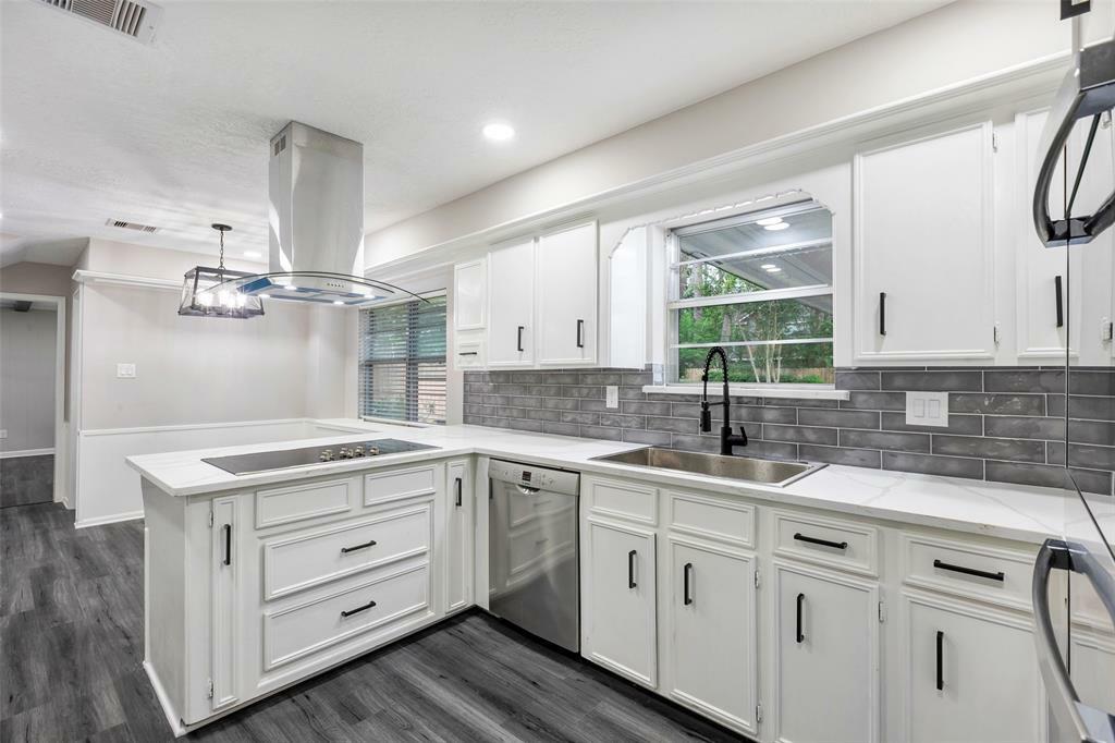 Property Photo: 5206 Summerfield Lane TX 77379