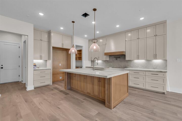 1316 Althea Drive  Houston TX 77018 photo