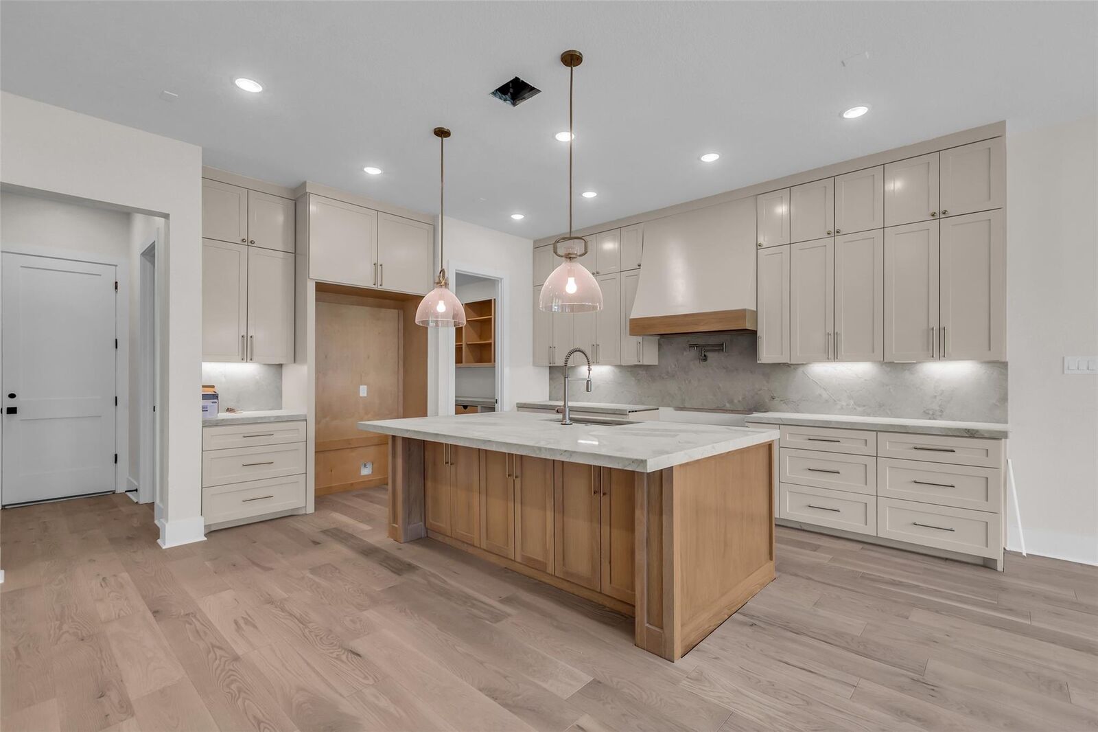 Property Photo: 1316 Althea Drive TX 77018
