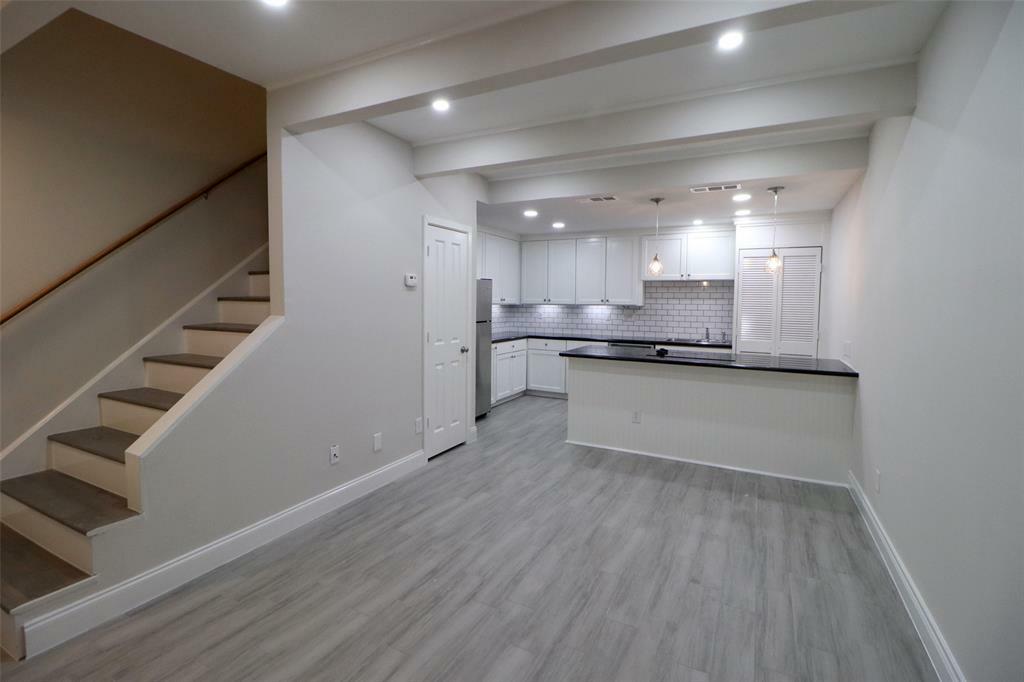 Property Photo: 5929 Queensloch Drive 115 TX 77096
