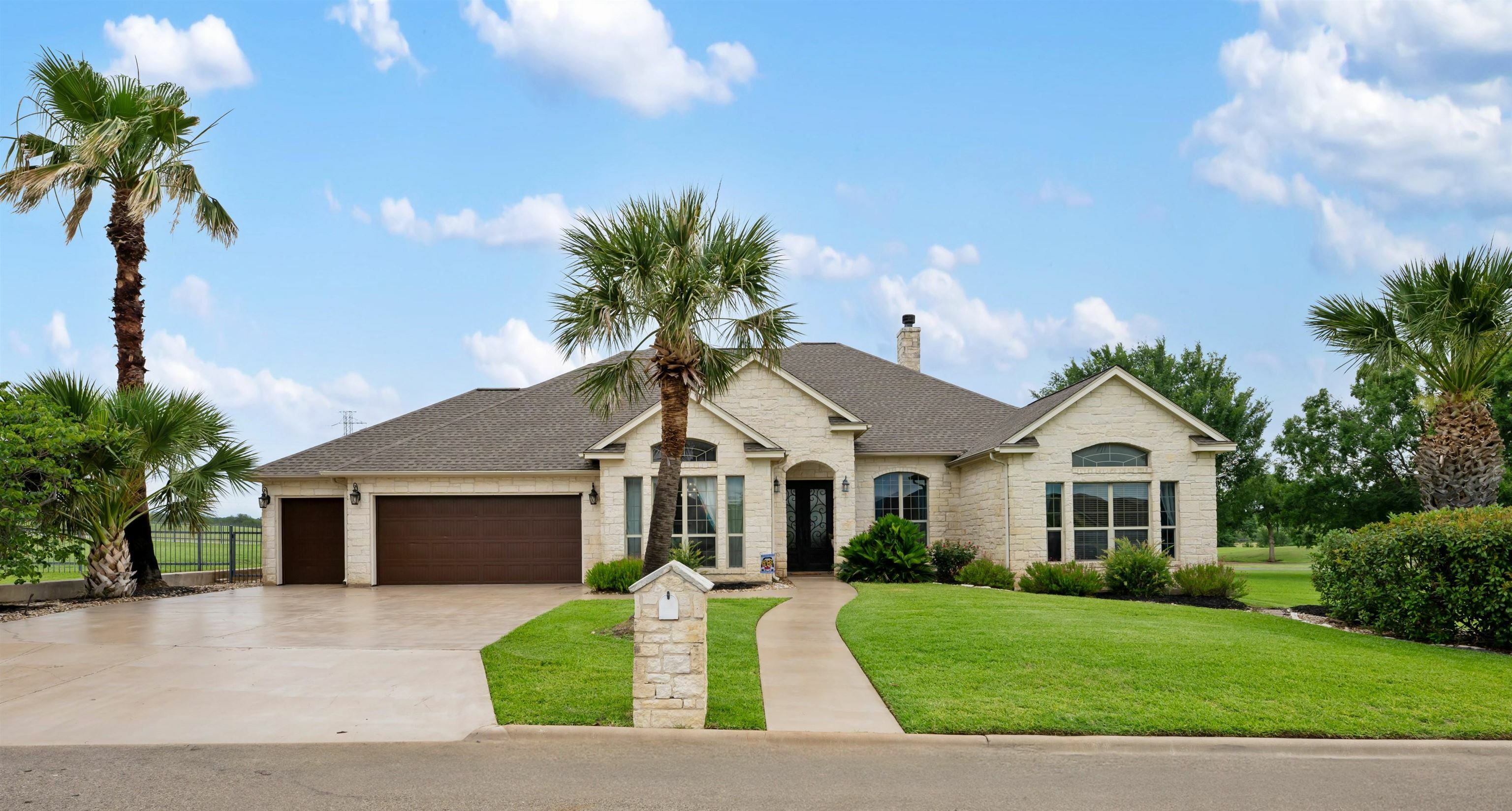 Property Photo: 419 Firestone Drive TX 78654