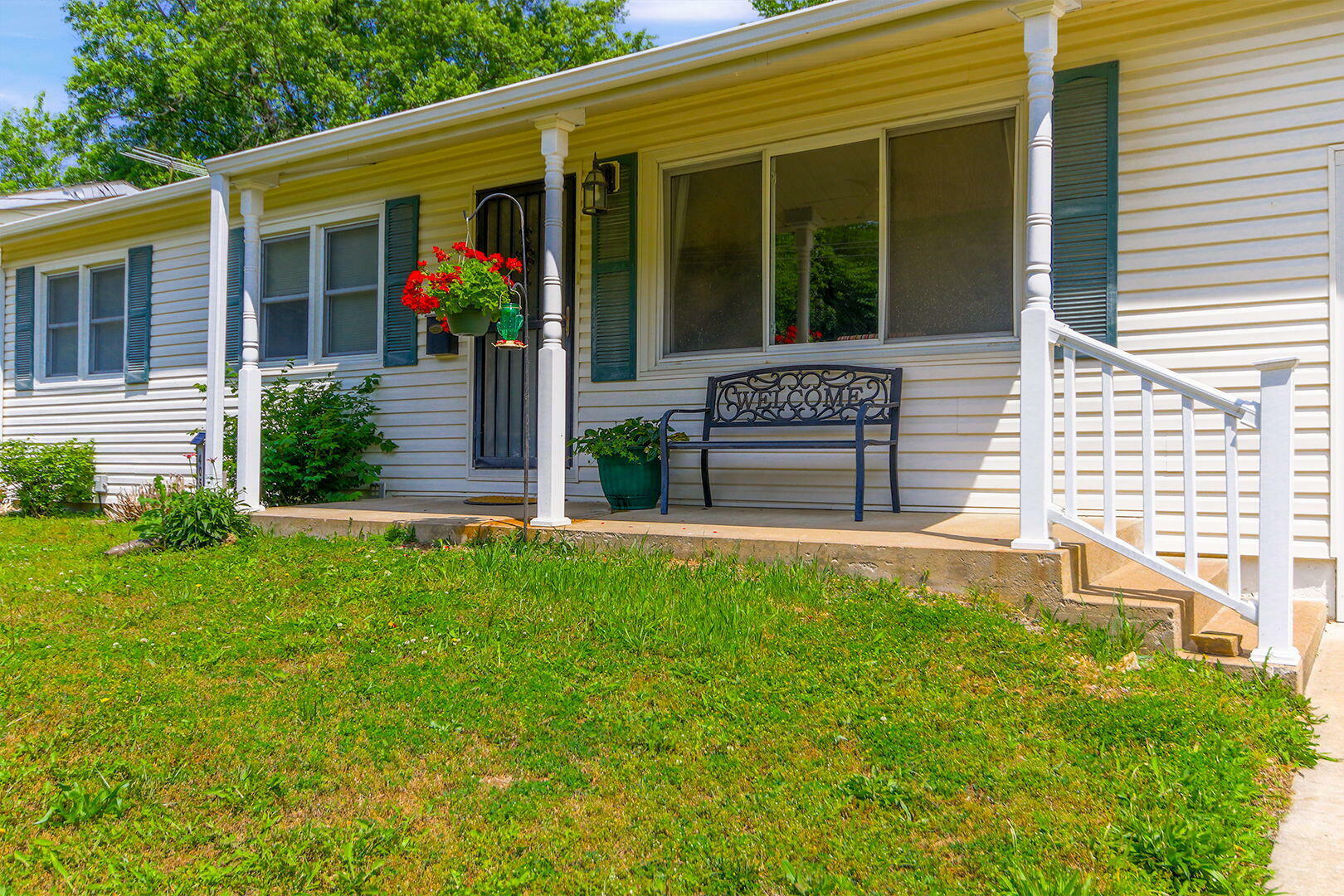 Property Photo:  405 E Vine Street  MO 65265 