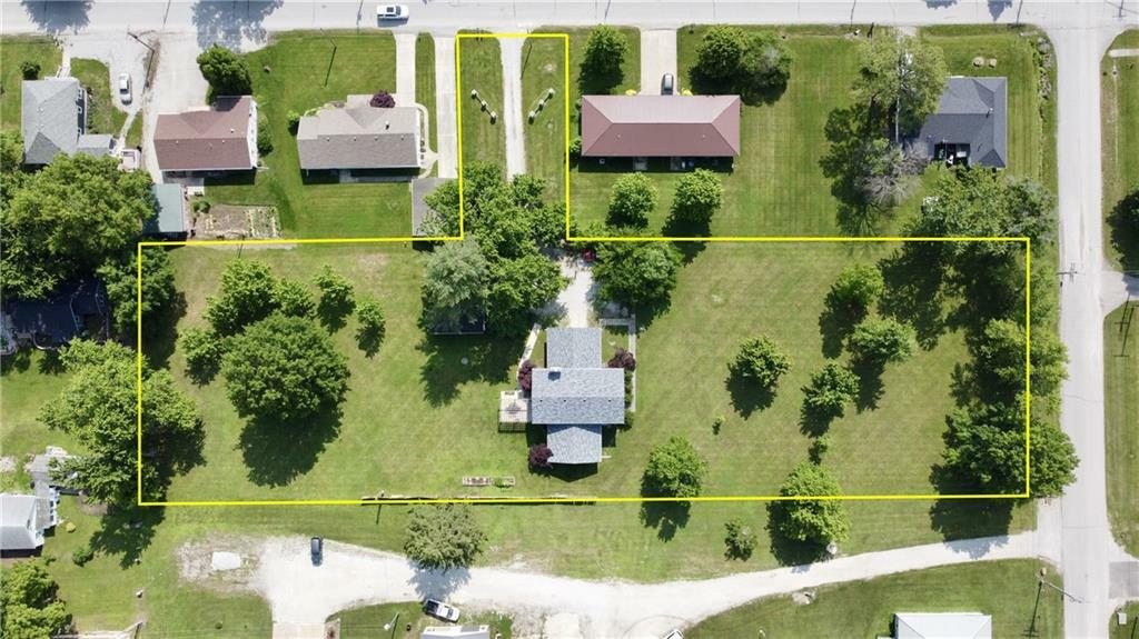 Property Photo:  1411 E 10th Street  MO 64683 