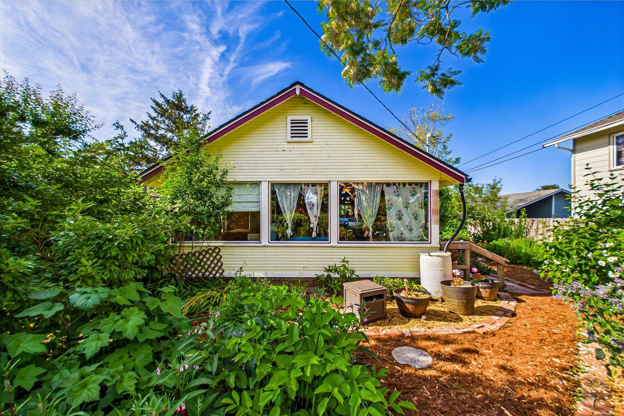Property Photo: 3291 18th Street CA 95501