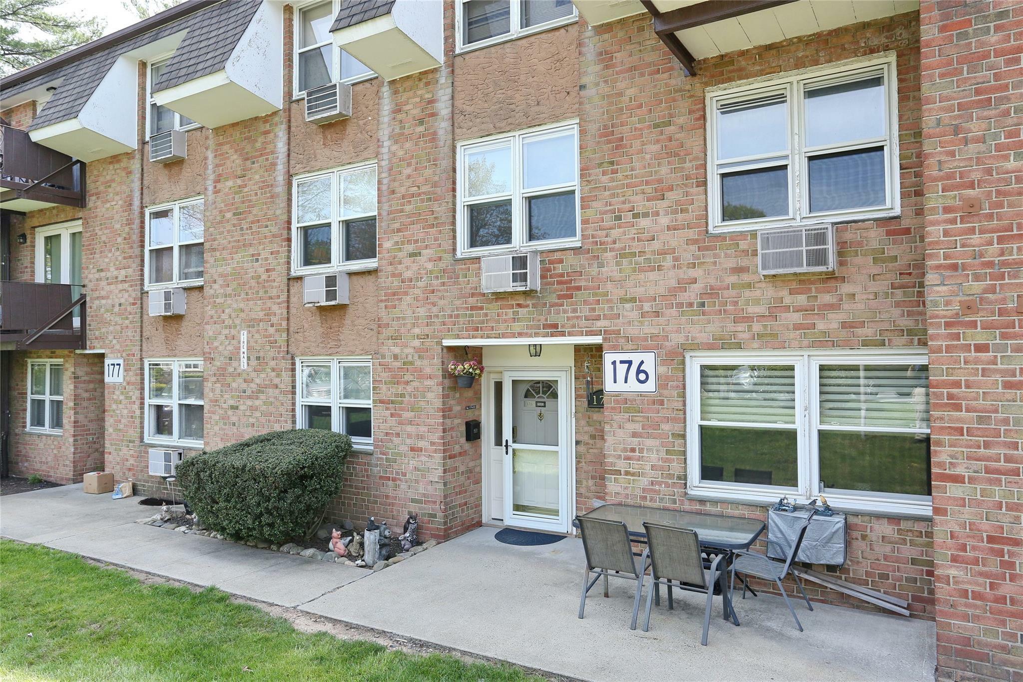 176 Kearsing Parkway  Monsey NY 10952 photo