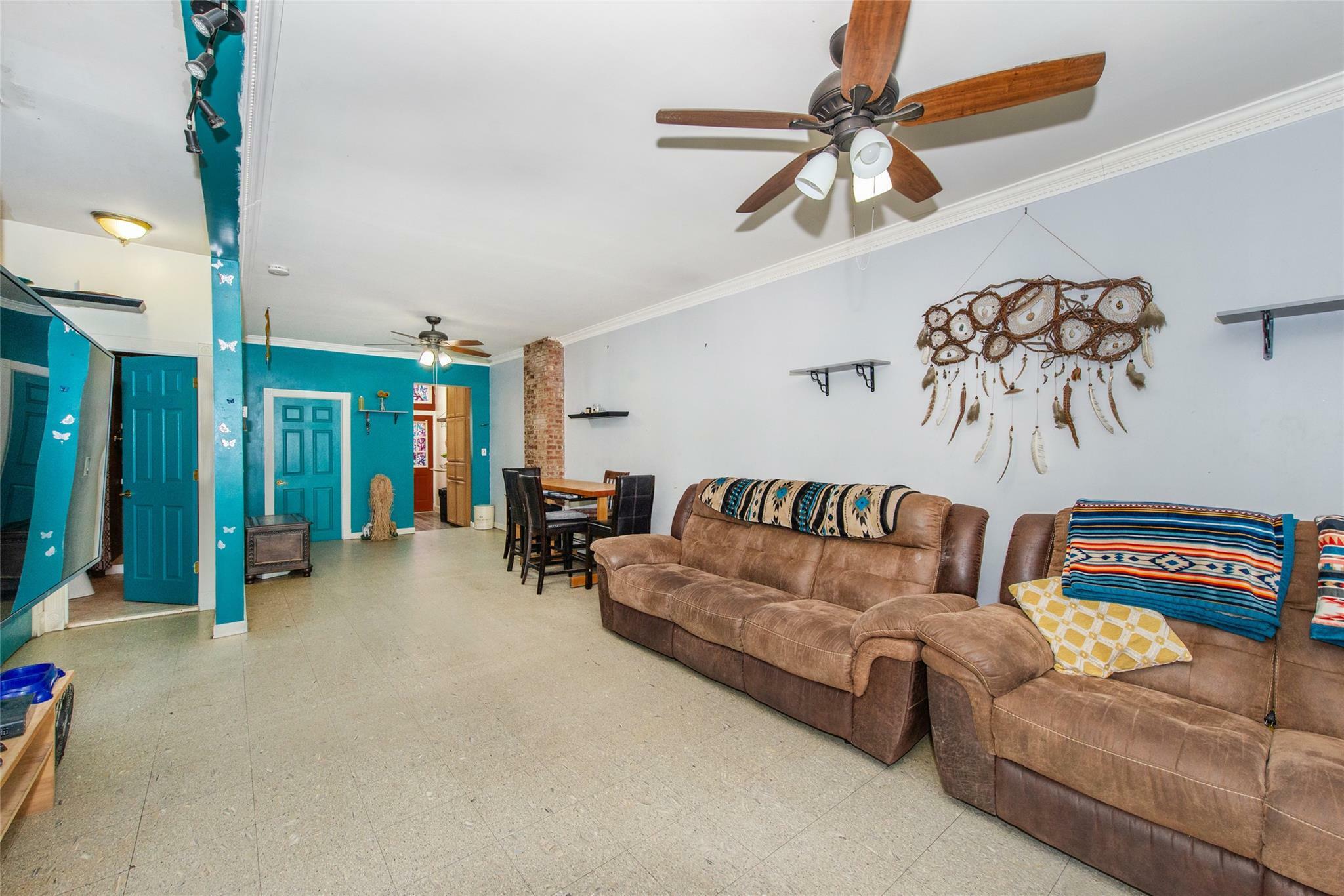 Property Photo: 1321 Bristow Street NY 10459