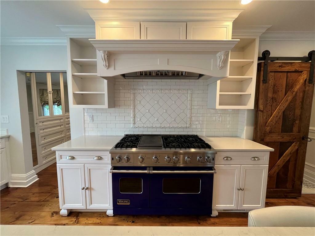 Property Photo: 8 Park Avenue NY 10526