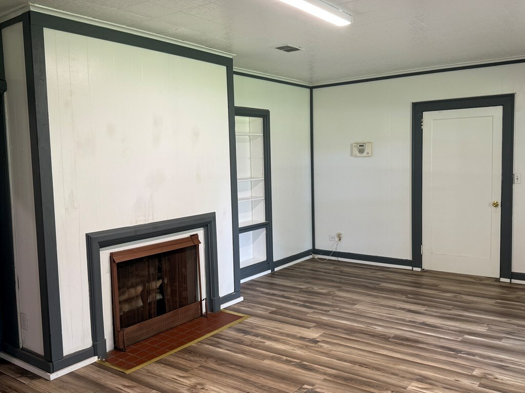 Property Photo:  730 Kiln Street  TX 75904 
