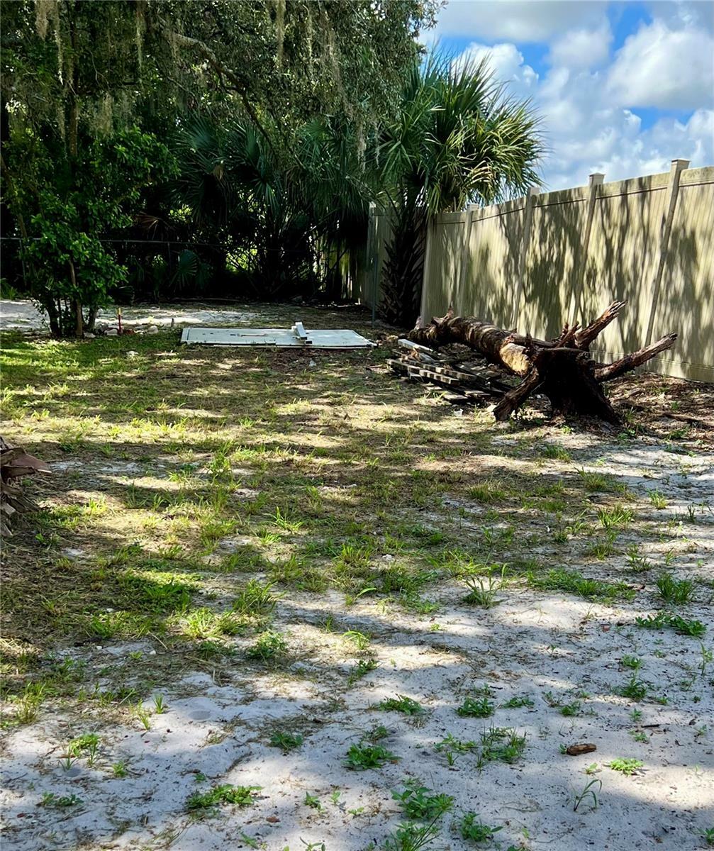 Property Photo:  5809 County Road 547 N  FL 33837 