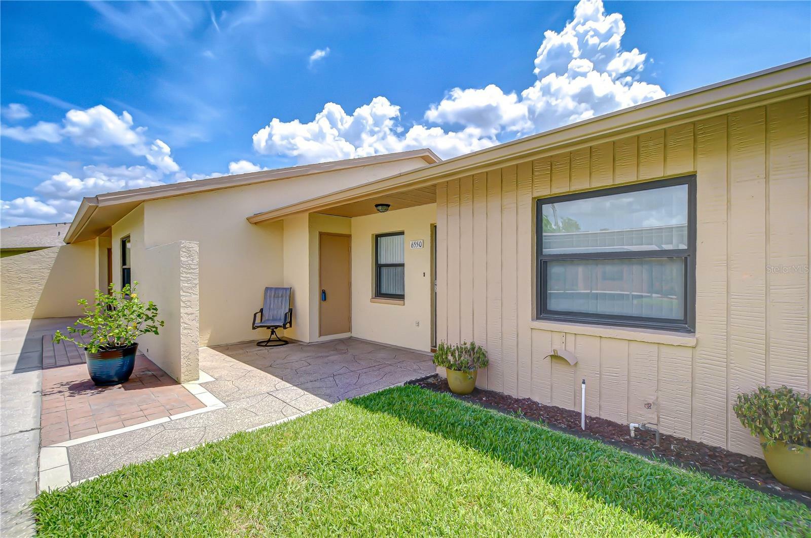 Property Photo: 6550 Teak Court FL 33542