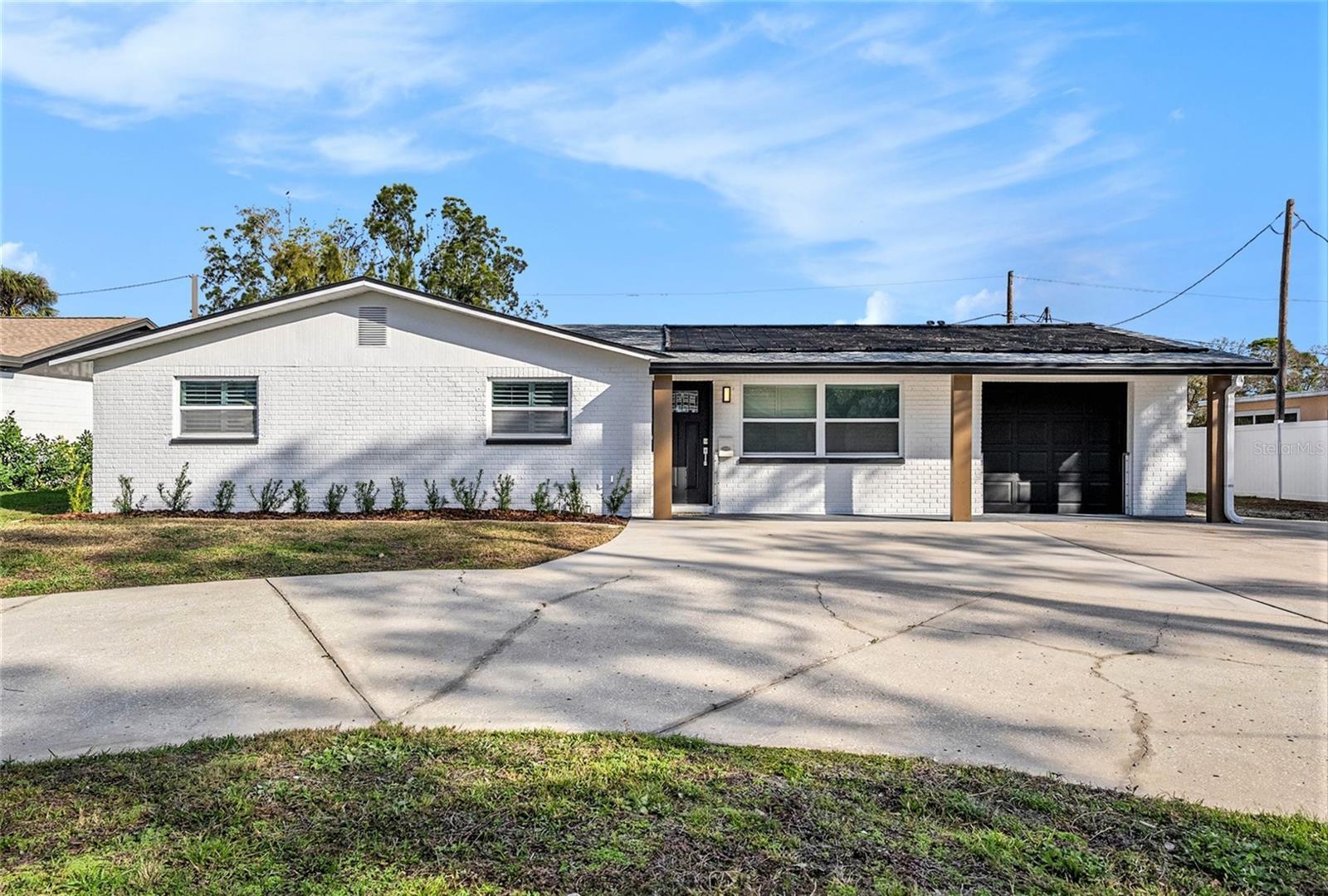 239 Freeport Avenue NE  St Petersburg FL 33702 photo