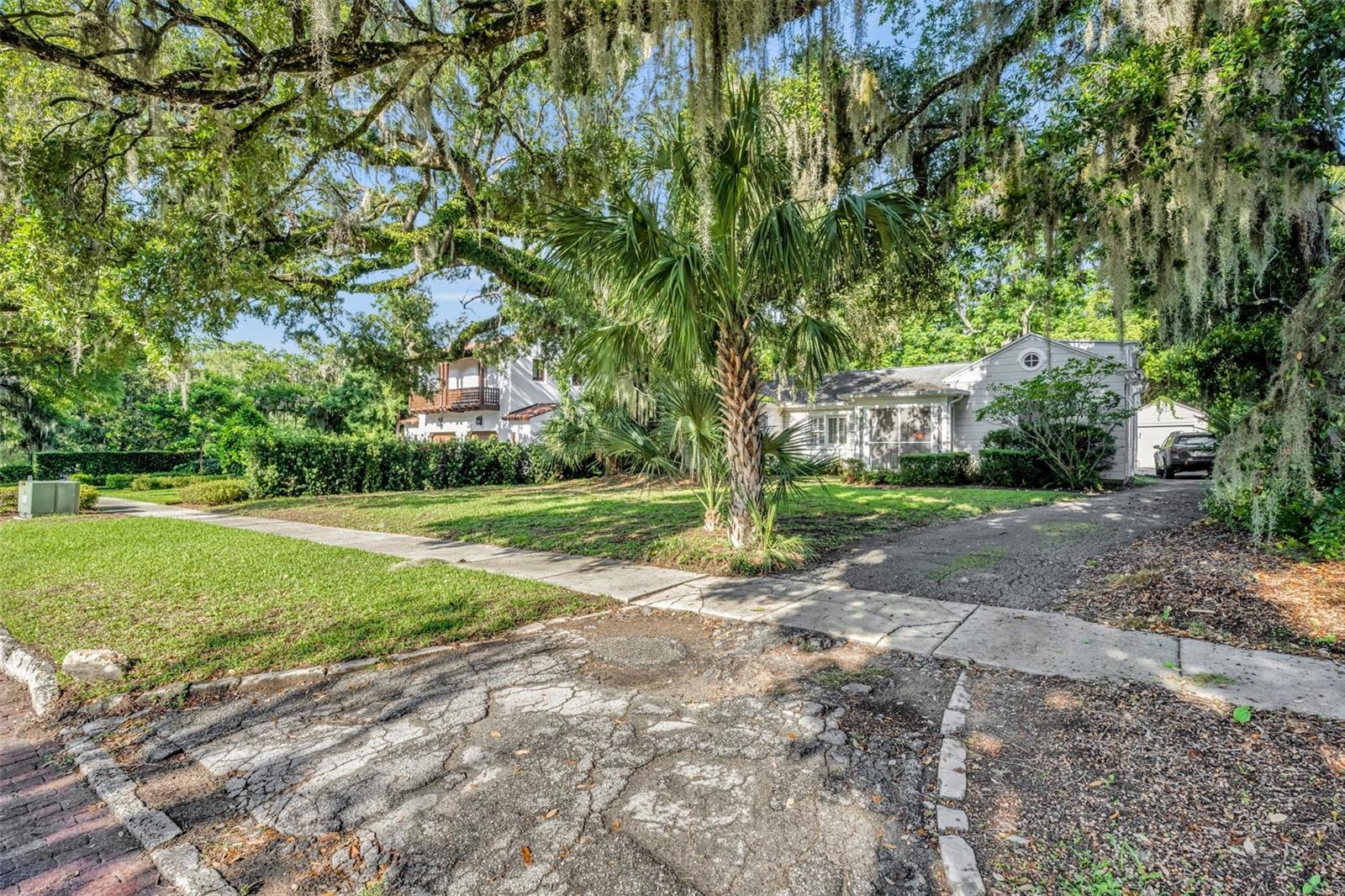 Property Photo: 171 Cortland Avenue FL 32789