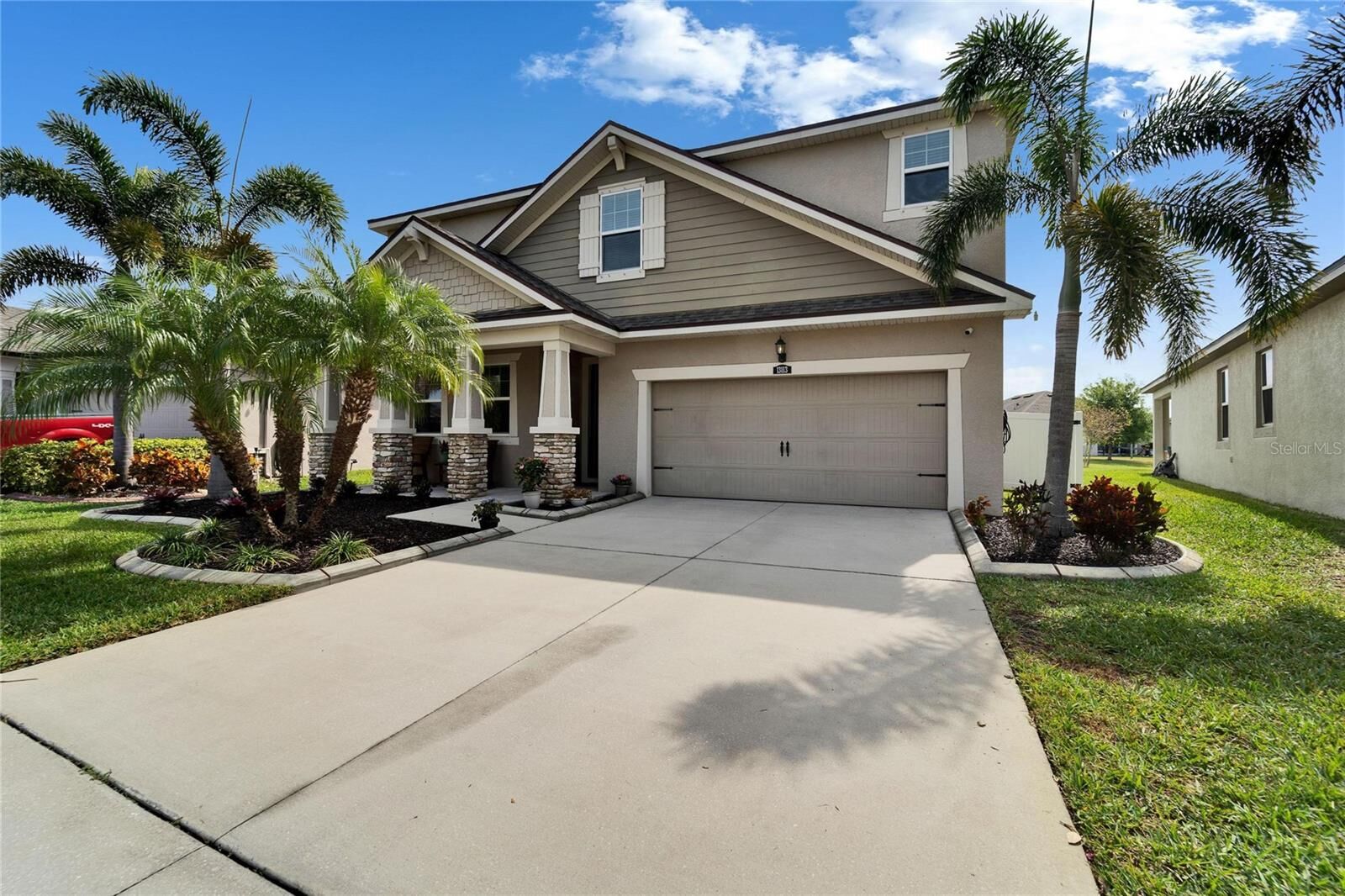 Property Photo:  13113 Rain Lily Drive  FL 33579 