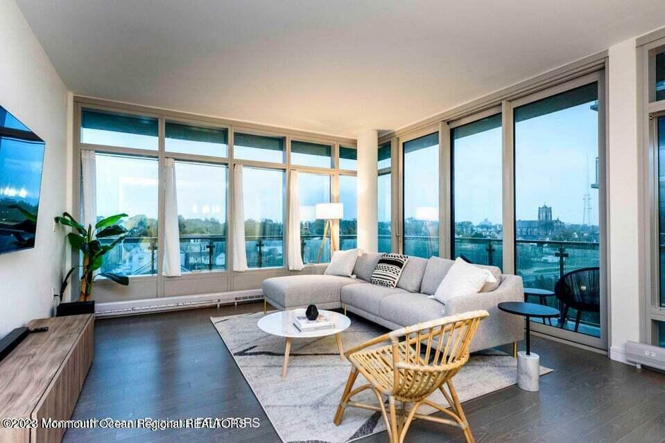 Property Photo:  15 Morris Avenue 301  NJ 07740 