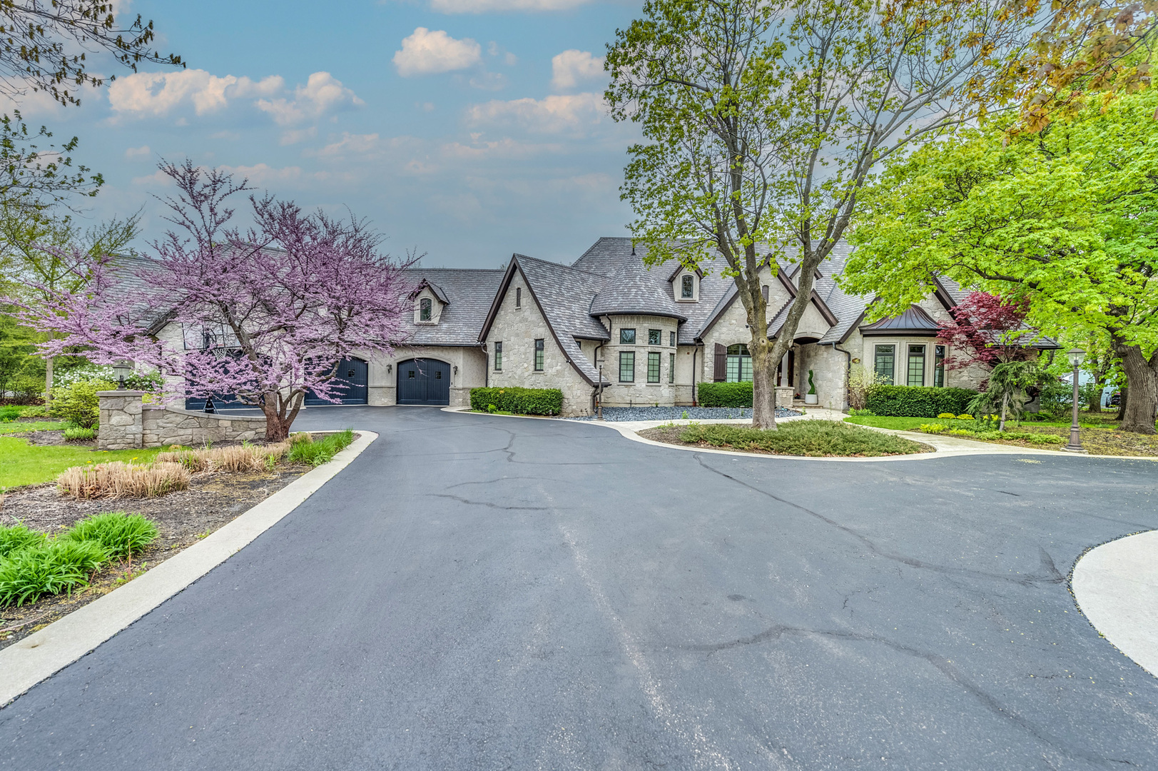 Property Photo: 217 Haman Road IL 60010