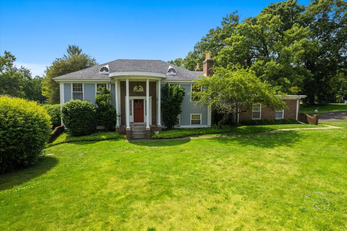 Property Photo:  38W691 W Mary Lane  IL 60175 