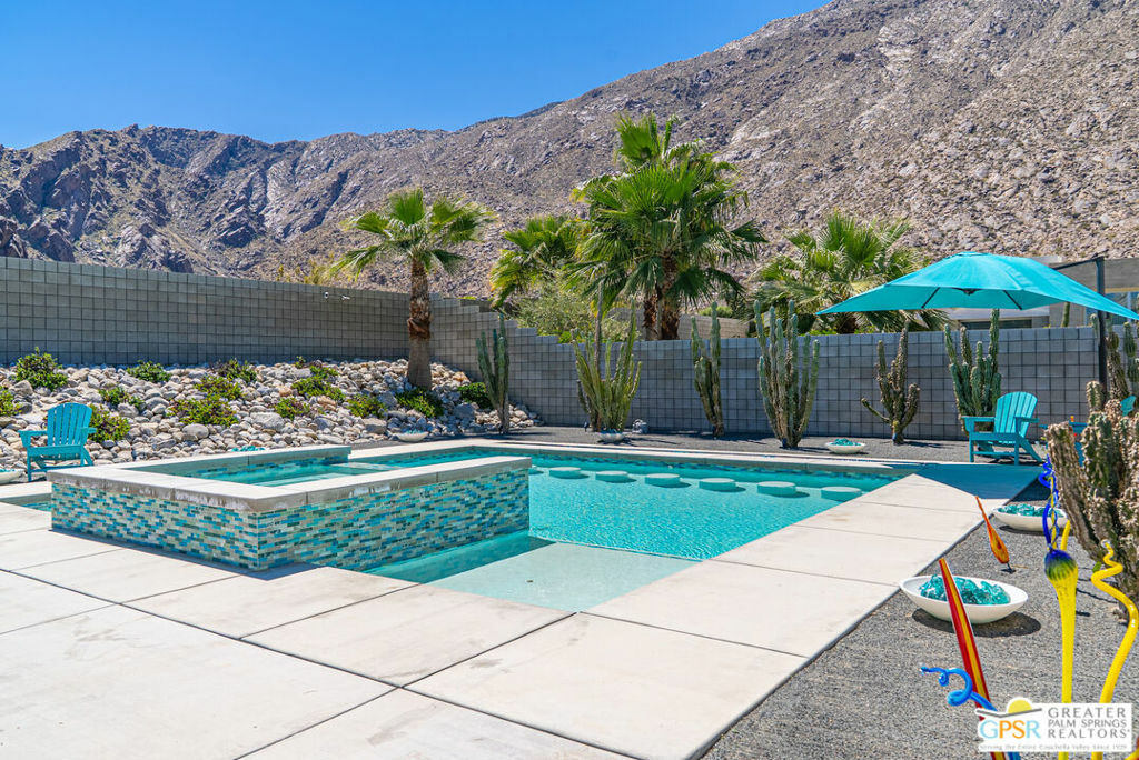 Property Photo: 586 Polaris Court CA 92264