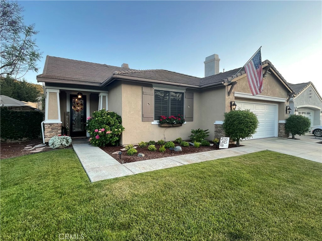 Property Photo:  27665 Bottle Brush Way  CA 92562 