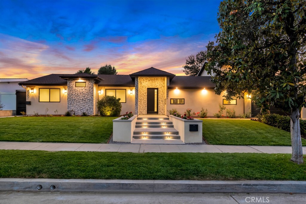4801 Abbeyville Avenue  Woodland Hills CA 91364 photo