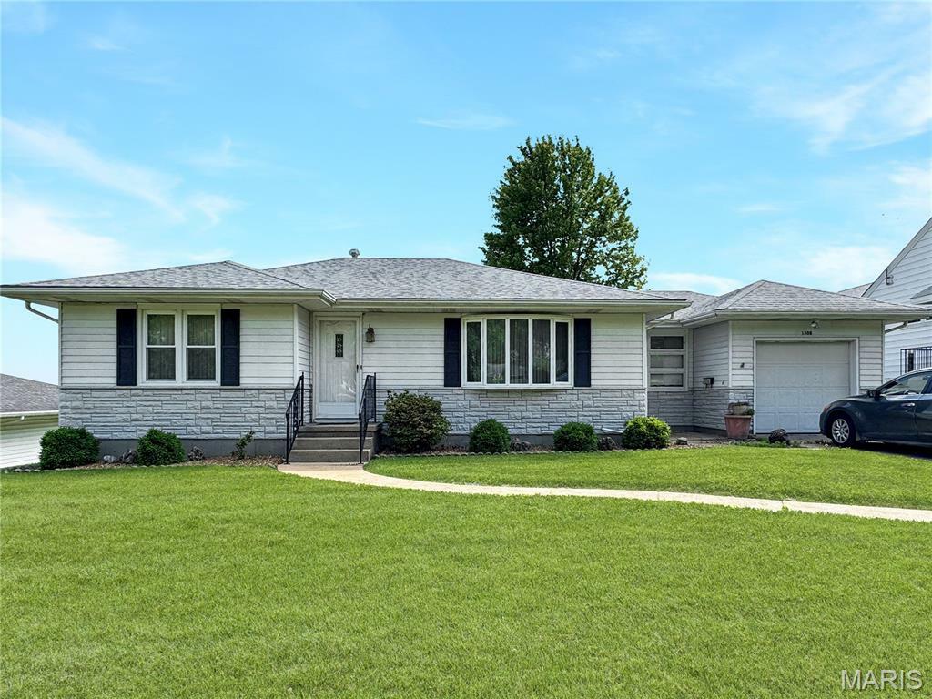 Property Photo: 1508 3rd Parkway MO 63090