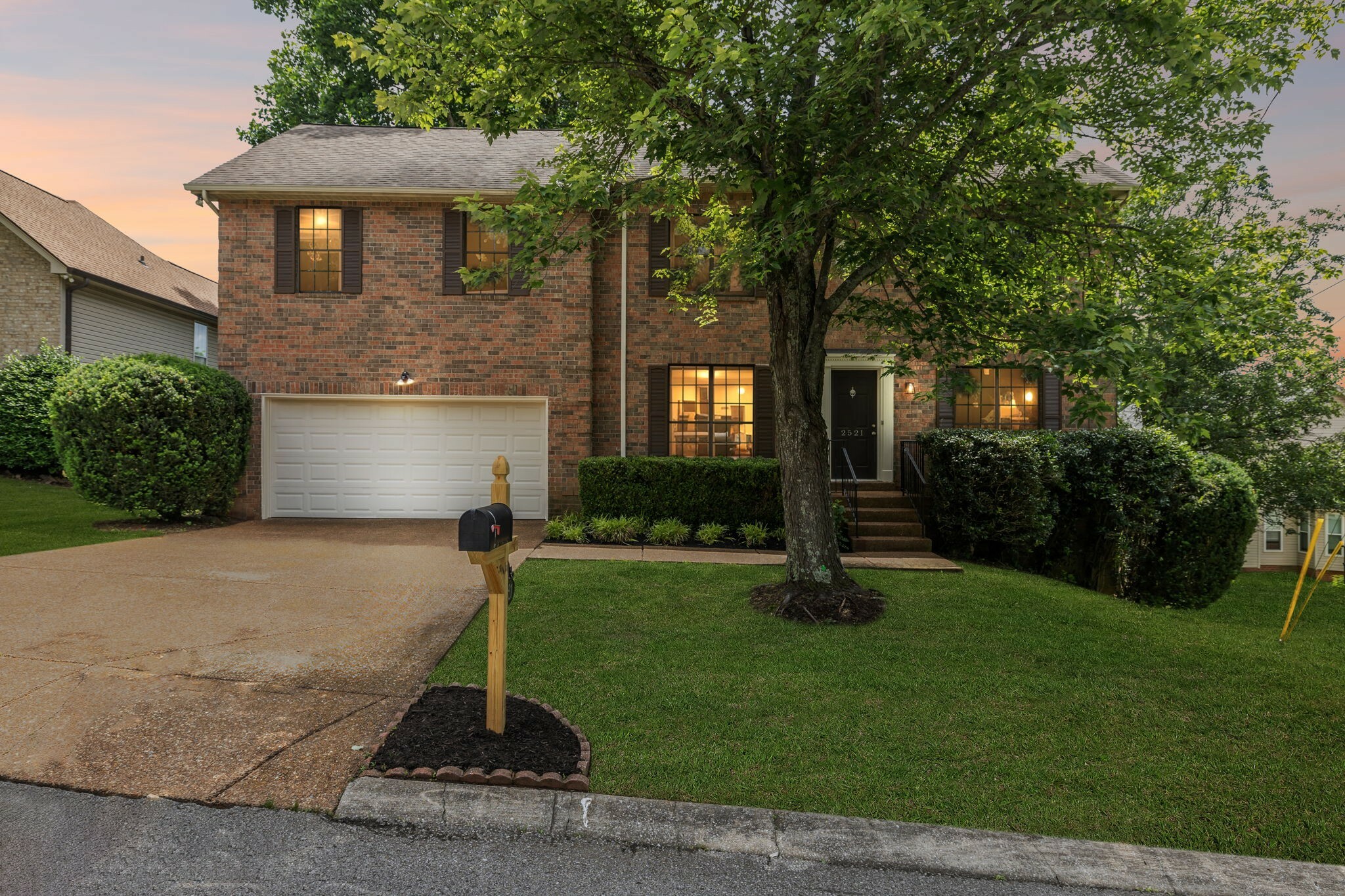 Property Photo: 2521 Call Hill Rd TN 37211