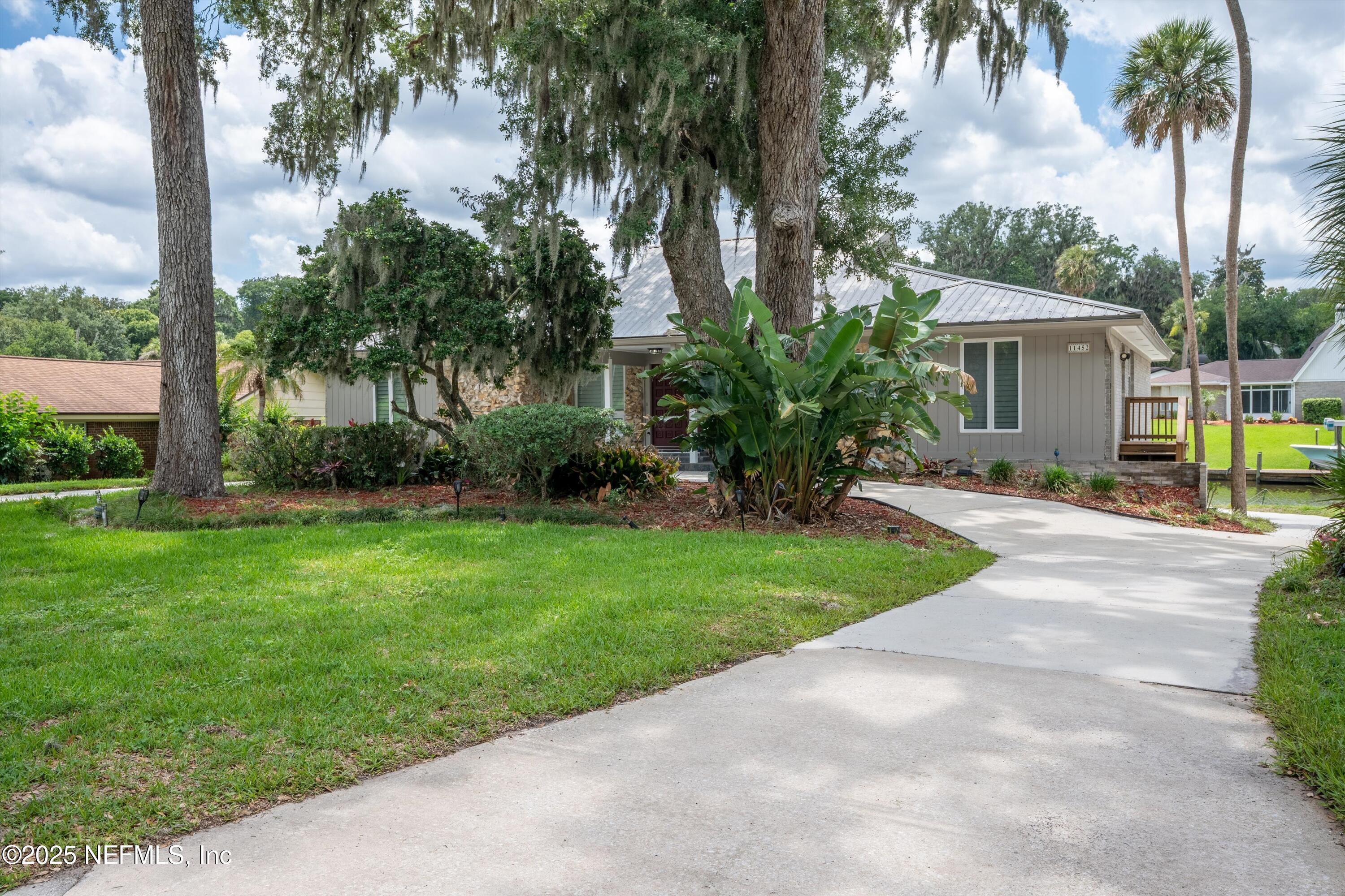 Property Photo: 11452 Starboard Drive FL 32225