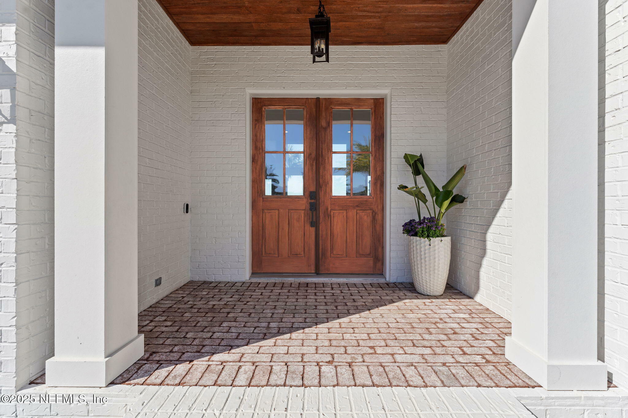 Property Photo: 14853 Bonefish Drive FL 32250