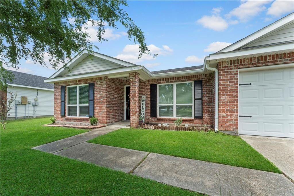 Property Photo: 995 Maple Creek Drive LA 70461