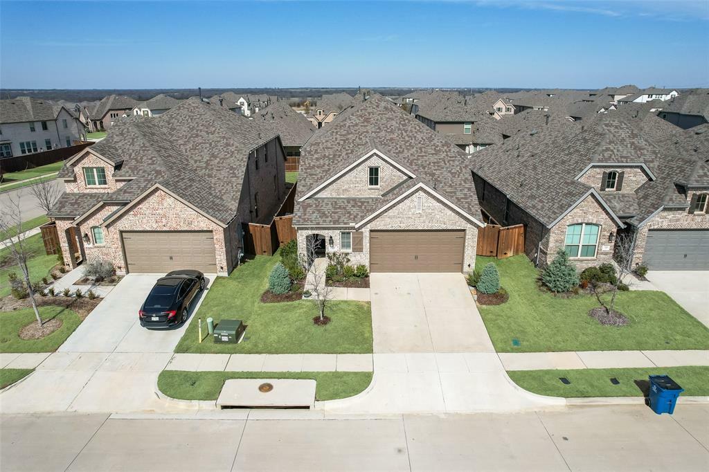 Property Photo: 1905 Jumper Fields Drive TX 76227