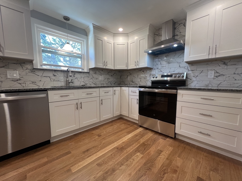 Property Photo:  79 Walnut Street 2  MA 02478 
