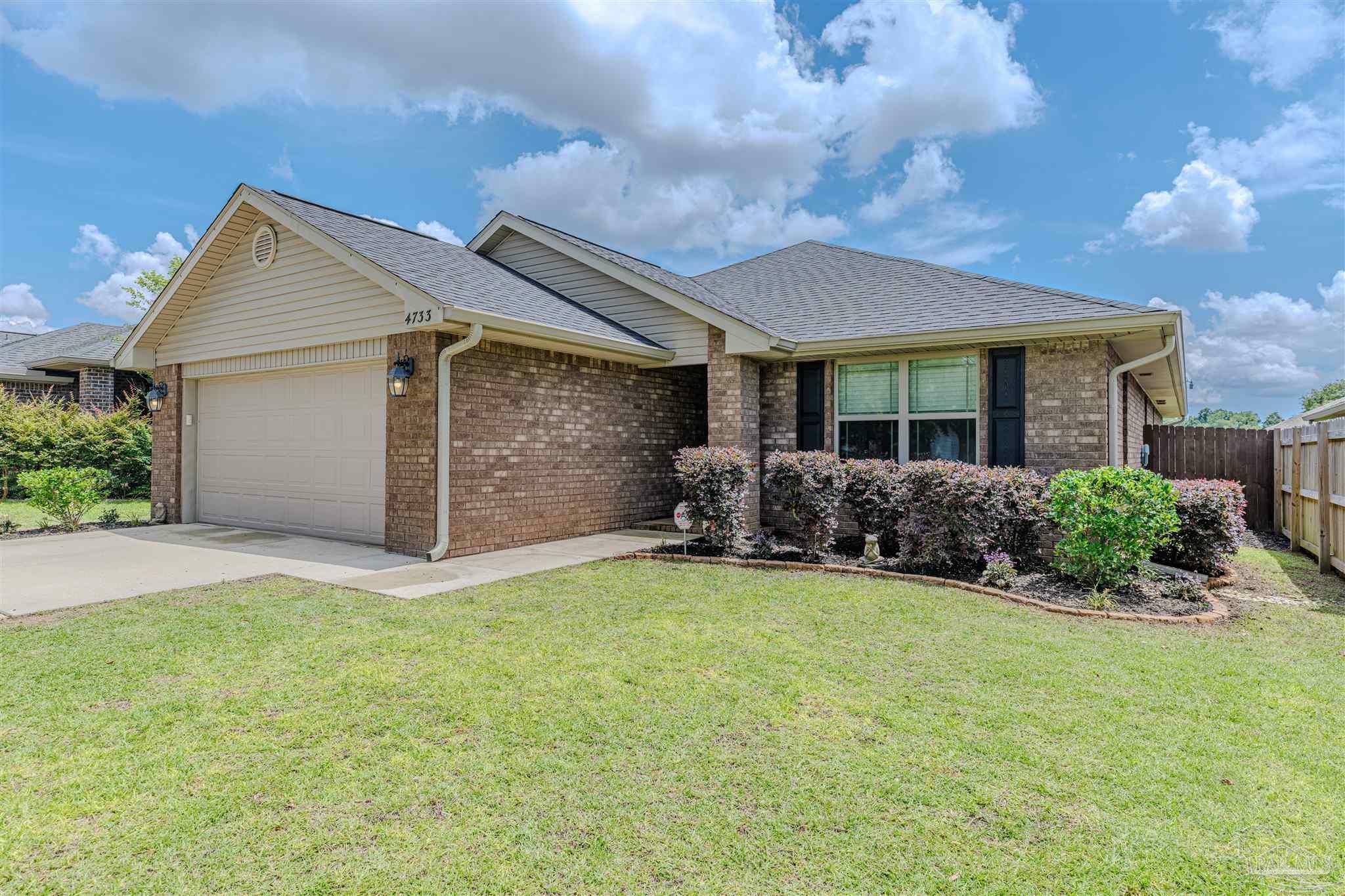 Property Photo: 4733 Ashley Place Blvd FL 32571