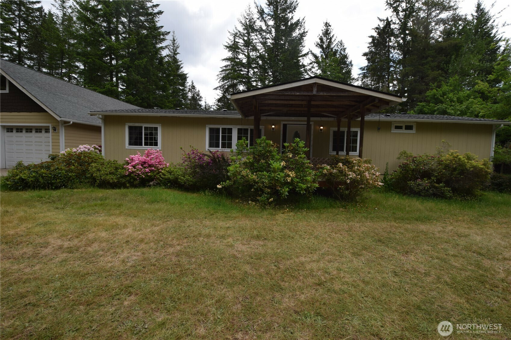 Property Photo: 2121 NE Blacksmith Drive WA 98528