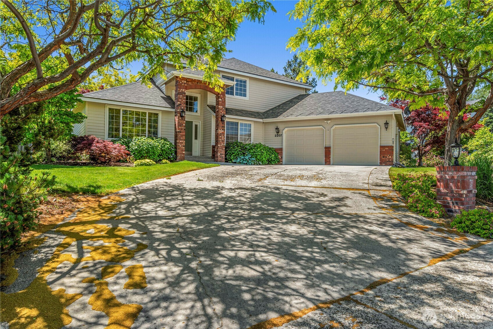 Property Photo: 2207 Stephanie Brooke WA 98801