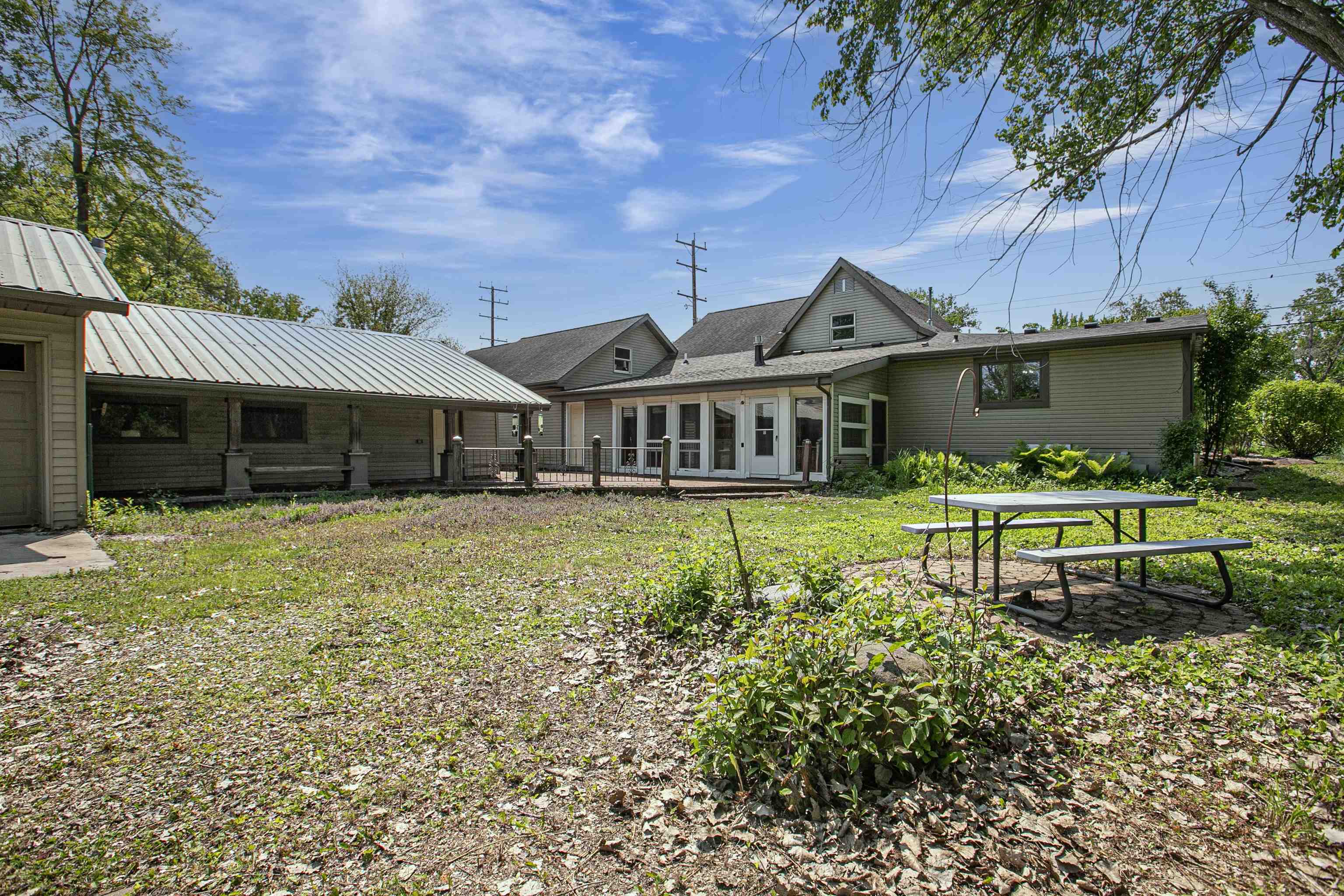 Property Photo: W7068 State Road 10 &Amp 114 WI 54952-9429