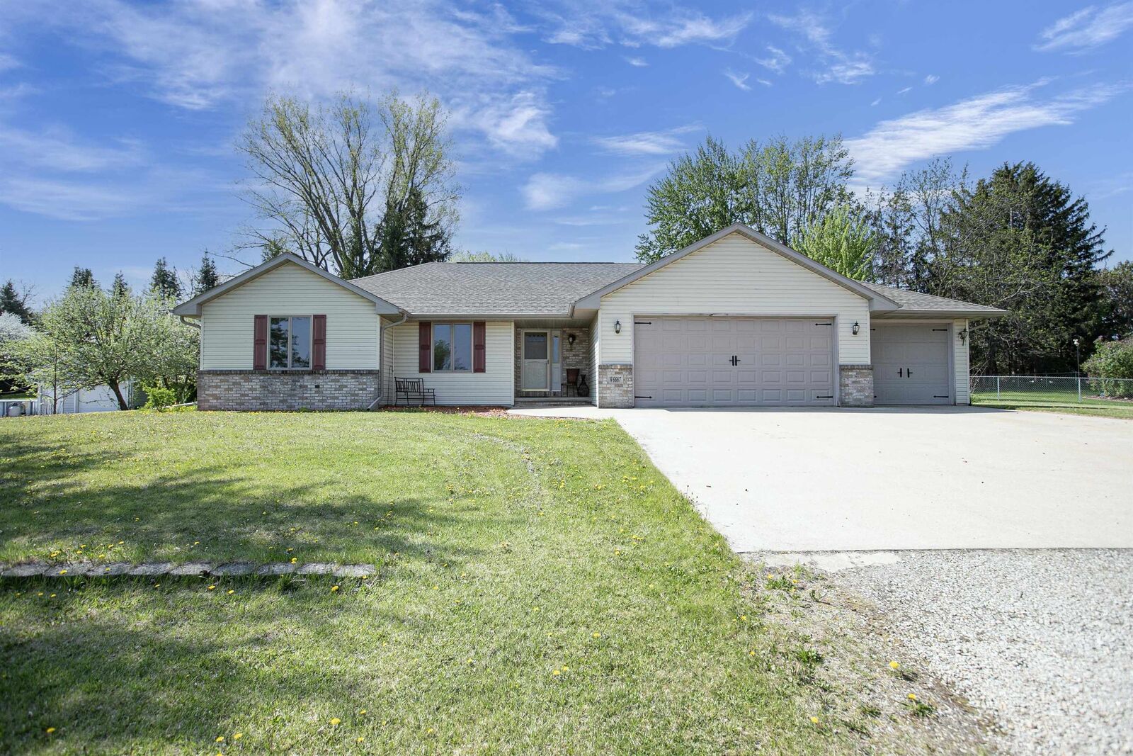 Property Photo: W6687 W Emerald Court WI 54942