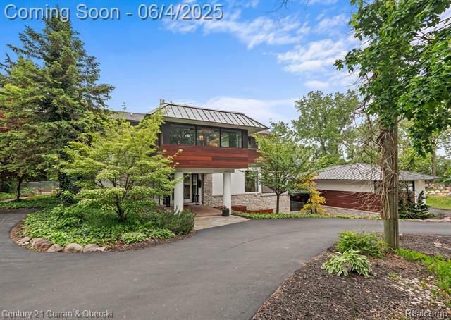Property Photo: 1985 Lone Pine Road MI 48302