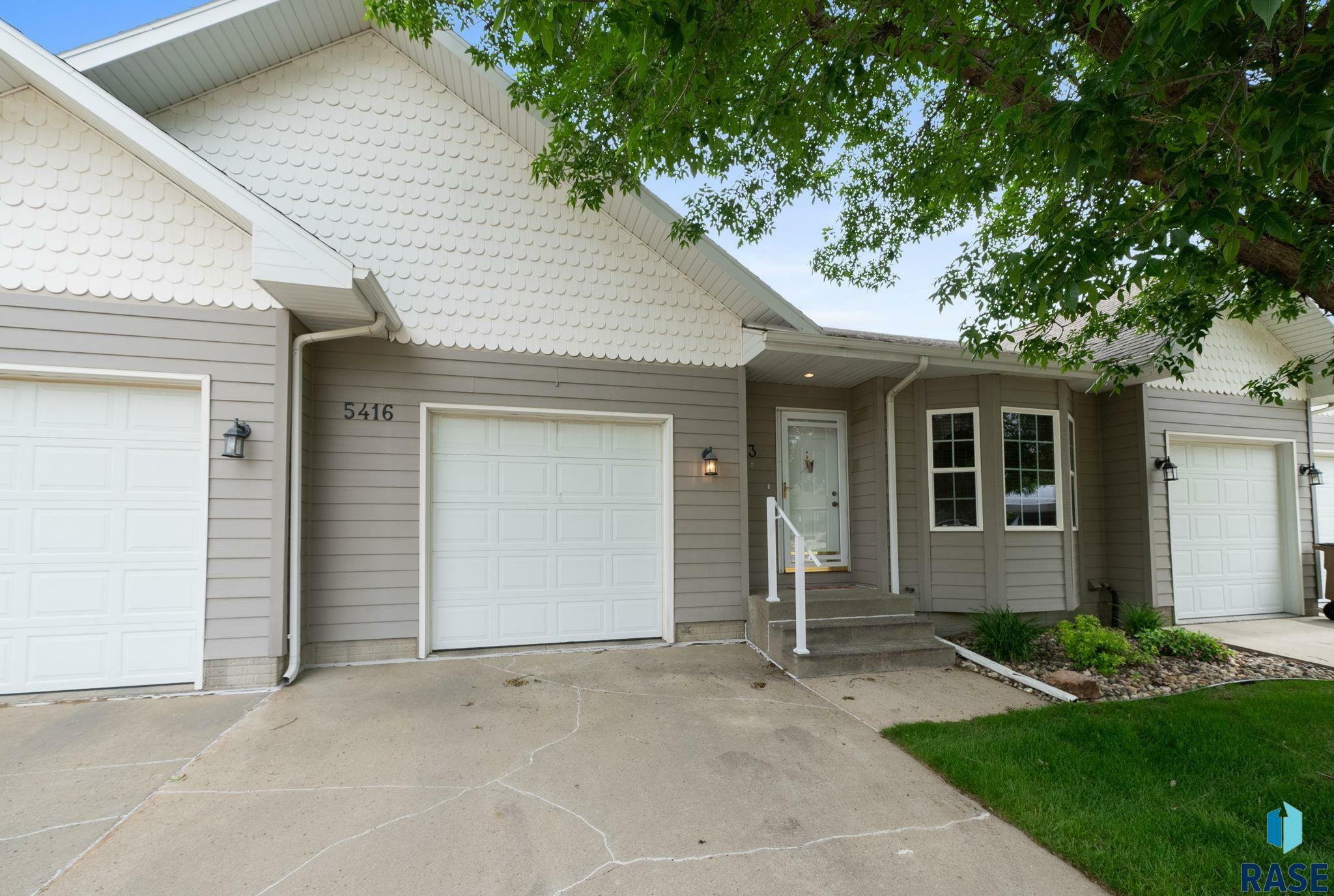 Property Photo: 5416 S Mariah Pl 3 SD 57108