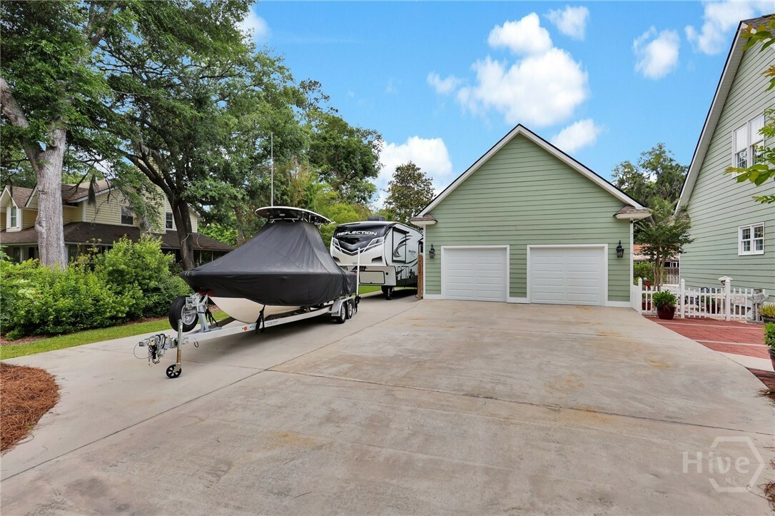 Property Photo: 115 Melrose Avenue GA 31410