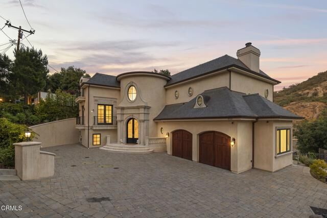 Property Photo:  2112 Trentham Road  CA 91361 