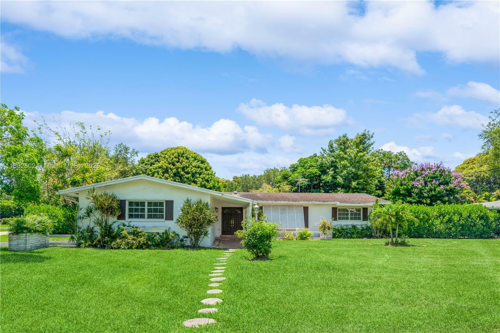 Property Photo: 7300 SW 116th St 7300 FL 33156