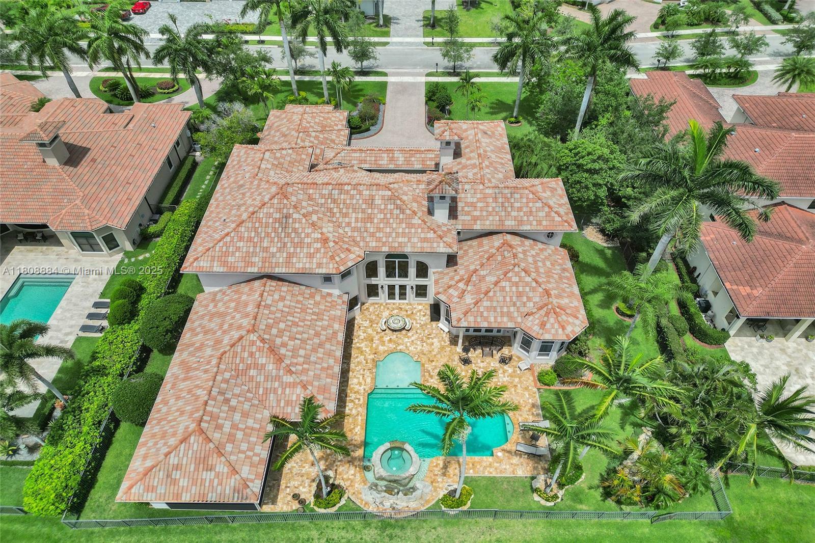 Property Photo:  3308 Islewood Ave  FL 33332 