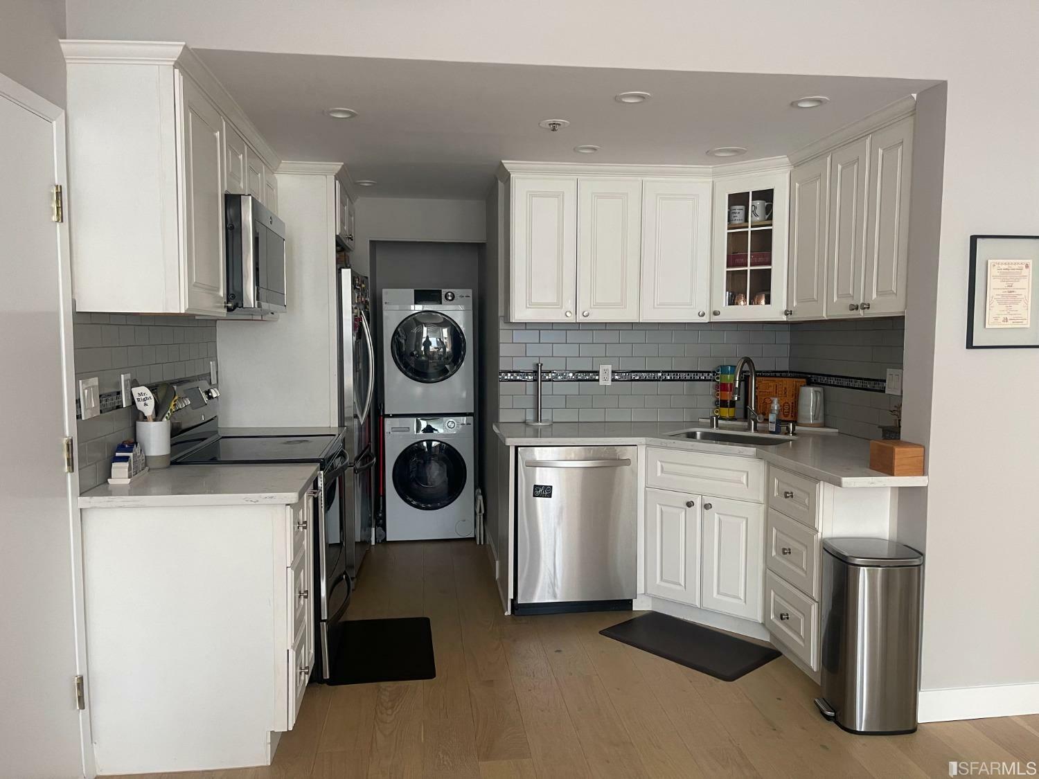 Property Photo: 201 Harrison Street 613 CA 94105