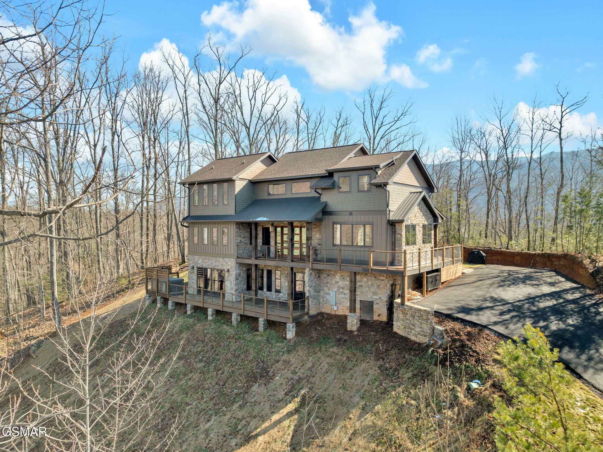 Property Photo:  564 Thissa Way  TN 37738 