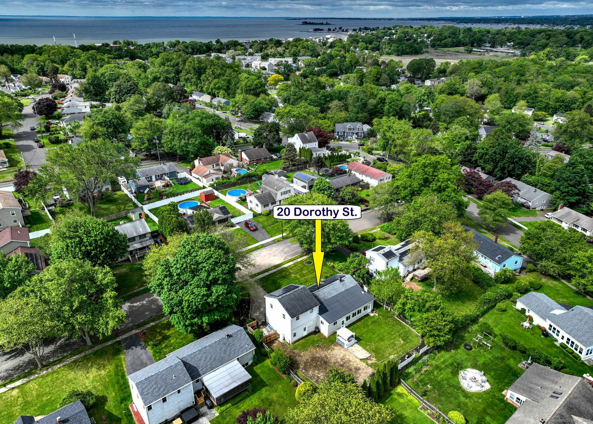 Property Photo:  20 Dorothy Street  CT 06460 