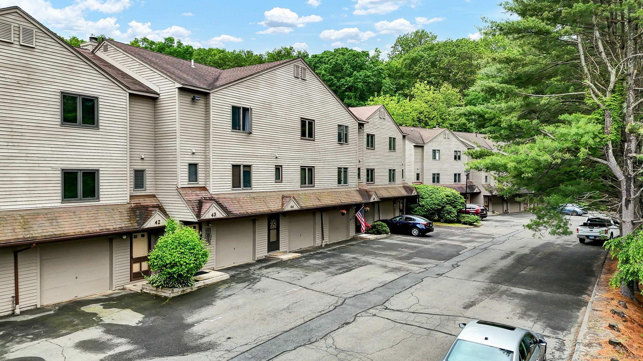 Property Photo: 489 Wolcott Street Apt 42 CT 06010